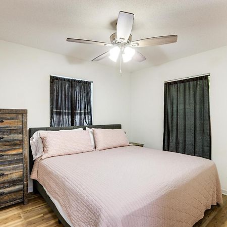 Williston Home With Yard 6 Mi To Devils Den Spring Luaran gambar